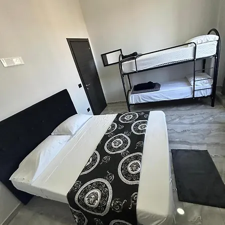 Foria House Valentino ナポリ