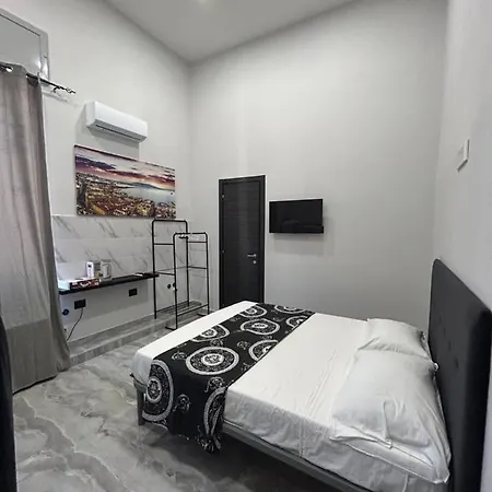 Foria House Valentino * ナポリ